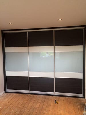 5 panel slide door (Highland black, Light Grey and Grey Glass)